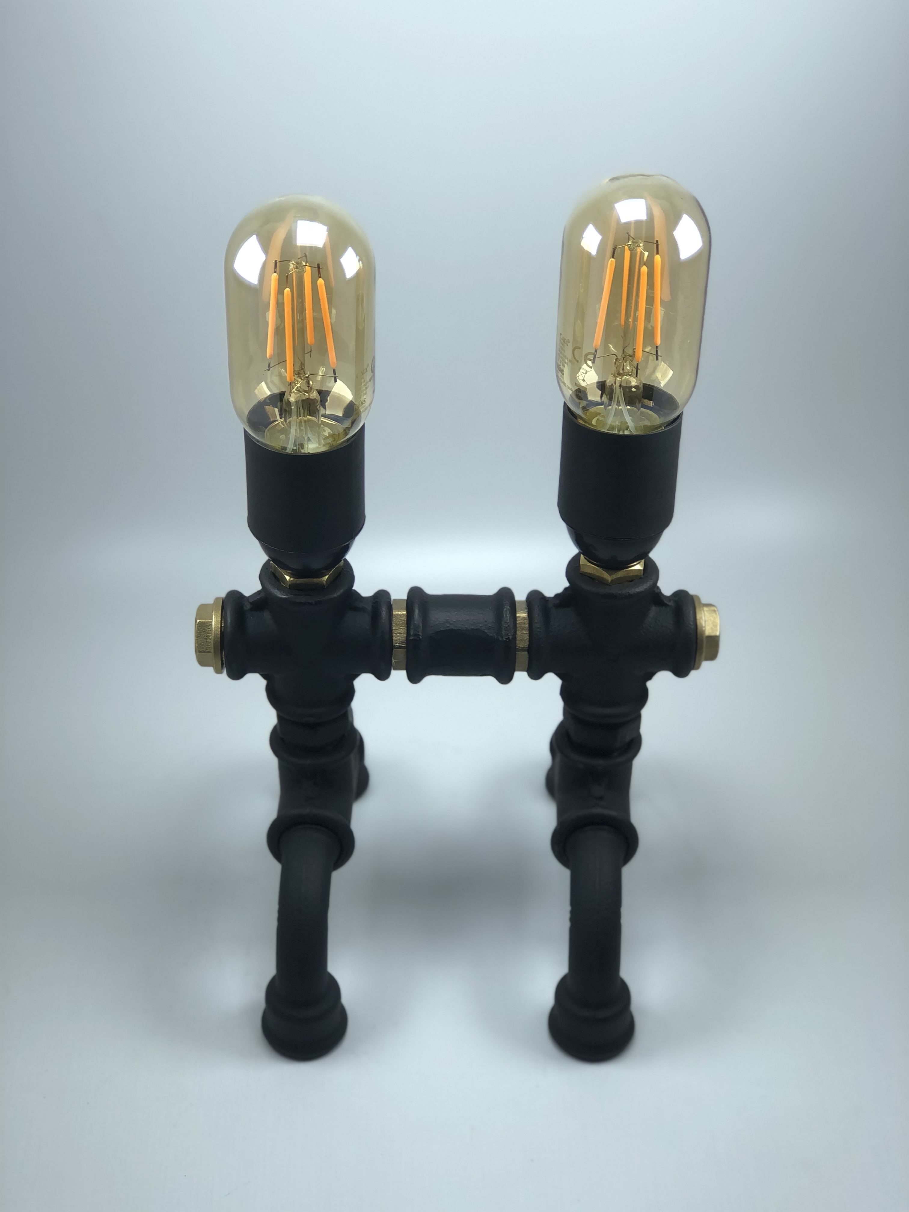 Karanlığı Paylaşan İkili - Görüntü 2